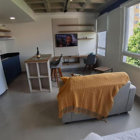 Studio Contemporaneo Em Predio Novo Porto Alegre Exterior photo